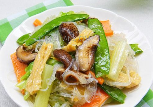 经典粤菜20例家常小炒食谱，教你做正宗的广东风味    