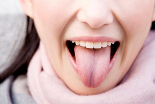 脾胃虚弱的症状表现及调理 舌头有厚厚的白色舌苔