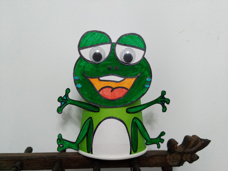 儿童手工制作巧妙利用一次性纸杯diy萌哒哒的小青蛙的手工制作方法