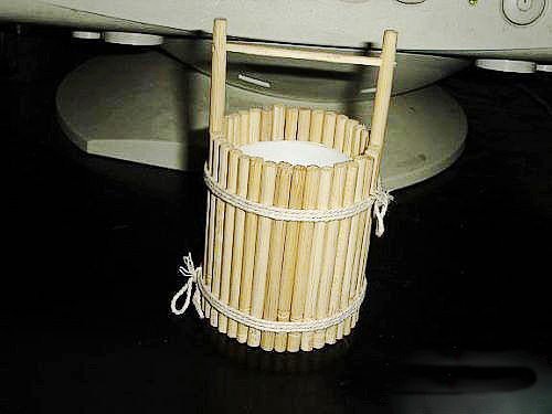 一次性筷子的废物利用手工制作田园风小水桶