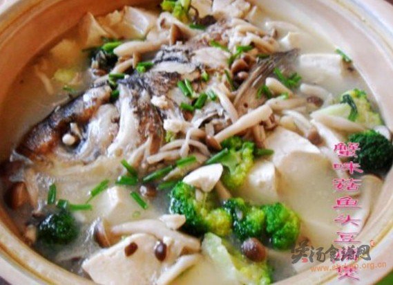 蟹味菇鱼头豆腐煲的做法_蟹味菇鱼头豆腐煲怎么做 蟹味菇鱼头豆腐煲的做法_蟹味菇鱼头豆腐煲怎么做