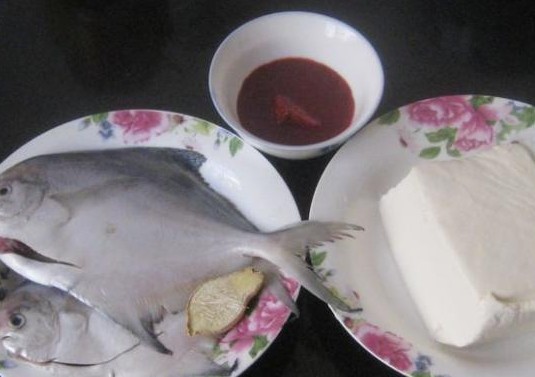 红腐乳鲳鱼豆腐煲的做法_红腐乳鲳鱼豆腐煲怎么做 红腐乳鲳鱼豆腐煲的做法_红腐乳鲳鱼豆腐煲怎么做