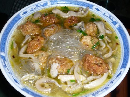 薯粉平菇胡萝卜肉丸汤的做法_薯粉平菇胡萝卜肉丸汤怎么做 薯粉平菇胡萝卜肉丸汤的做法_薯粉平菇胡萝卜肉丸汤怎么做