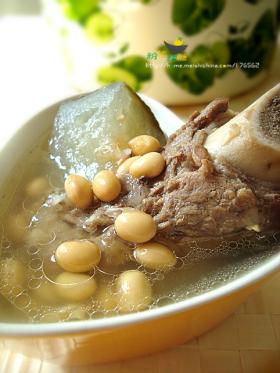 黄豆冬瓜筒骨汤的做法_黄豆冬瓜筒骨汤怎么做 黄豆冬瓜筒骨汤的做法_黄豆冬瓜筒骨汤怎么做