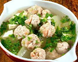 冬瓜豆腐肉丸汤的做法_冬瓜豆腐肉丸汤怎么做 冬瓜豆腐肉丸汤的做法_冬瓜豆腐肉丸汤怎么做