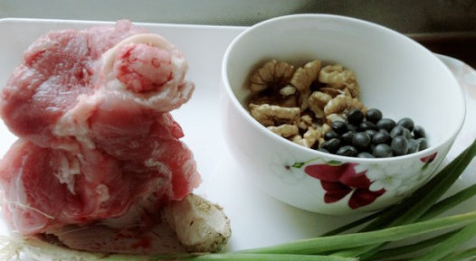 核桃黑豆棒骨汤的做法_核桃黑豆棒骨汤怎么做 核桃黑豆棒骨汤的做法_核桃黑豆棒骨汤怎么做
