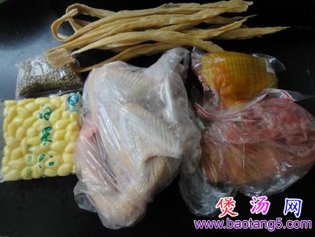 白果腐竹猪肚煲鸡_滋阴补肾 白果腐竹猪肚煲鸡_滋阴补肾