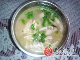 美味鲈鱼汤 味道好极了 美味鲈鱼汤 味道好极了