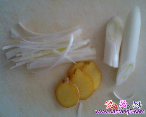 鲫鱼冬瓜汤的做法 鲫鱼冬瓜汤的做法