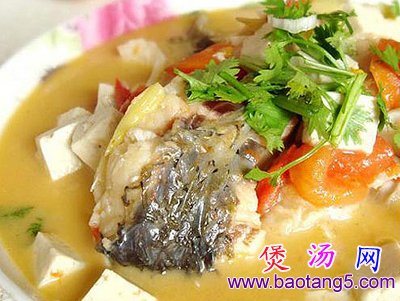 香菜豆腐鱼头汤的做法 香菜豆腐鱼头汤的做法