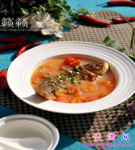 鲫鱼西红柿汤的做法,款色香味俱全的鲜鱼汤 鲫鱼西红柿汤的做法,款色香味俱全的鲜鱼汤