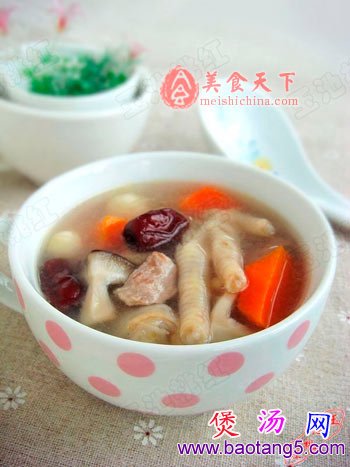 香菇红枣莲子胡萝卜鸡爪汤 春季进补滋补靓汤 香菇红枣莲子胡萝卜鸡爪汤 春季进补滋补靓汤