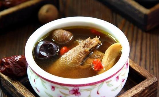 一鸽胜九鸡 鸽子汤的做法及功效 一鸽胜九鸡 鸽子汤的做法及功效