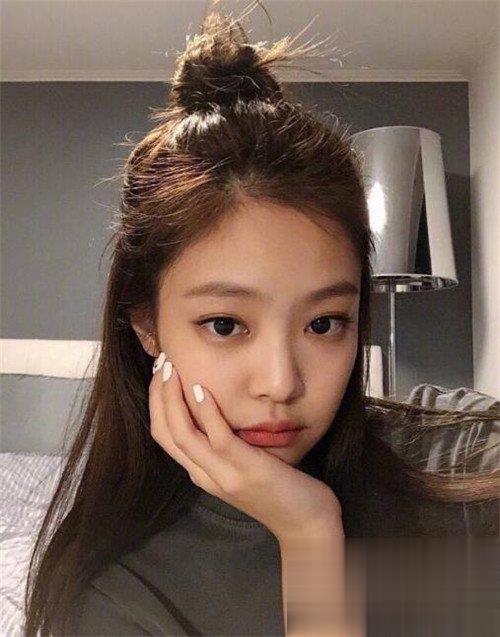 BLACKPINK־ jennieֵ