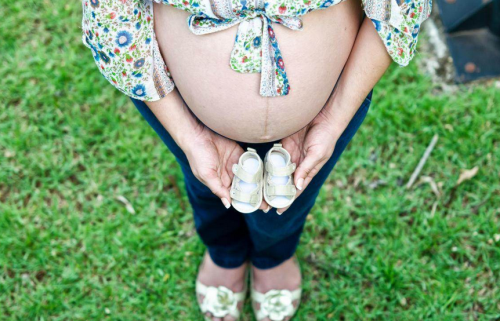 怀孕多久可以用试纸测出来 怀孕多久会有症状