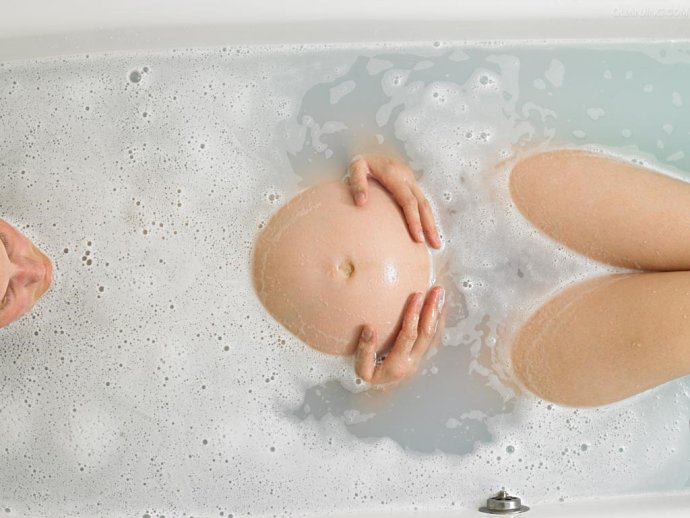 你知道孕妈妈夏季洗澡有哪些禁忌吗？