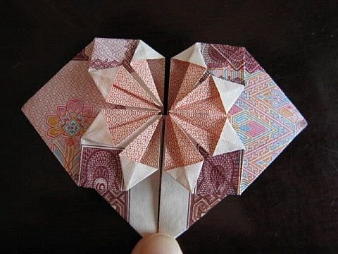 非常漂亮的纸币折纸心心形折纸图解