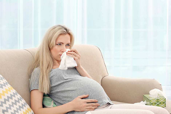 孕晚期呕吐是胎儿缺氧 有此症状还不送医胎儿难保