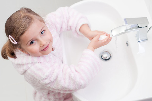 小孩不喜欢洗手怎么办 找对方法让孩子乖乖去洗手