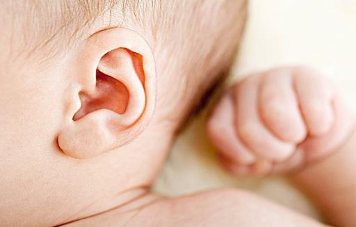 耳朵为什么有干湿的区别 简单的耳朵护理方法