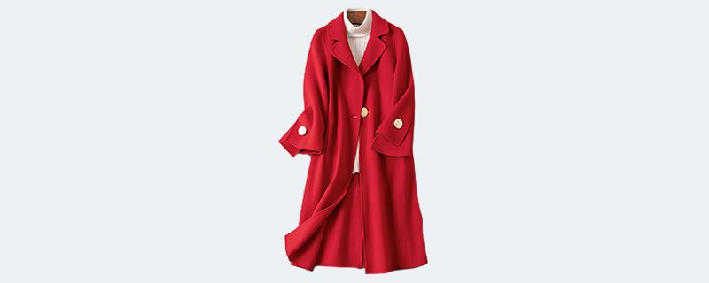 红色羊绒大衣怎么搭配 黑色和浅色内搭都很出彩