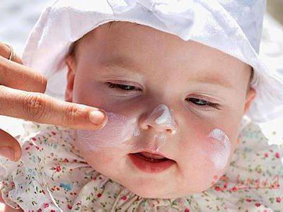 婴儿涂橄榄油会削弱皮肤功能,宝宝冬季该如何护肤？