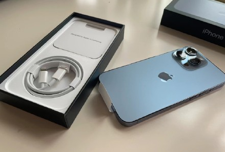 2022iPhone13ή