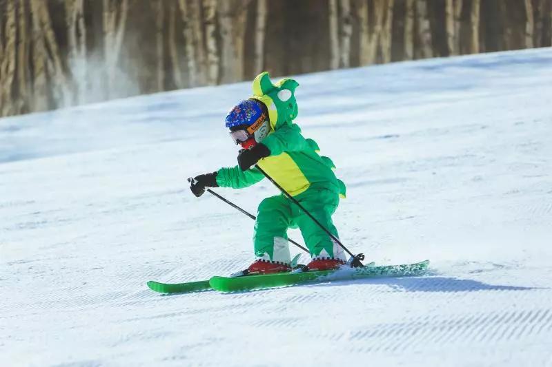儿童滑雪时怎么避免受伤