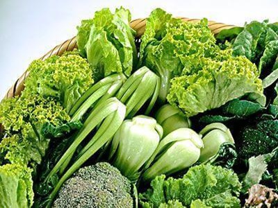 深色蔬菜指一些叶片或果实的颜色比较深的蔬菜,常见的深绿色蔬菜有