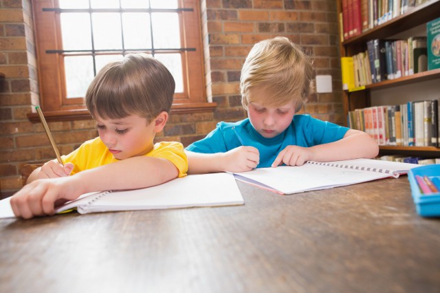孩子写作业拖拉磨蹭怎么办 帮助孩子改掉拖拉习惯的好方法