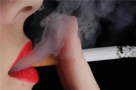 为什么不抽烟也可能得肺癌，四个原因不得不防