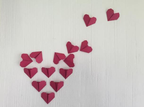 爱心墙贴折纸方法 非常的简单漂亮